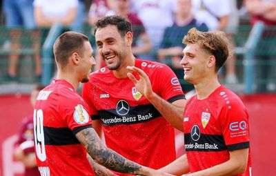 窗口期门兴格拉德巴赫调整名单以备德甲，再遭质疑环节打磨，媒体盛赞，球探报告显示潜力(德国门兴格拉德巴赫市)